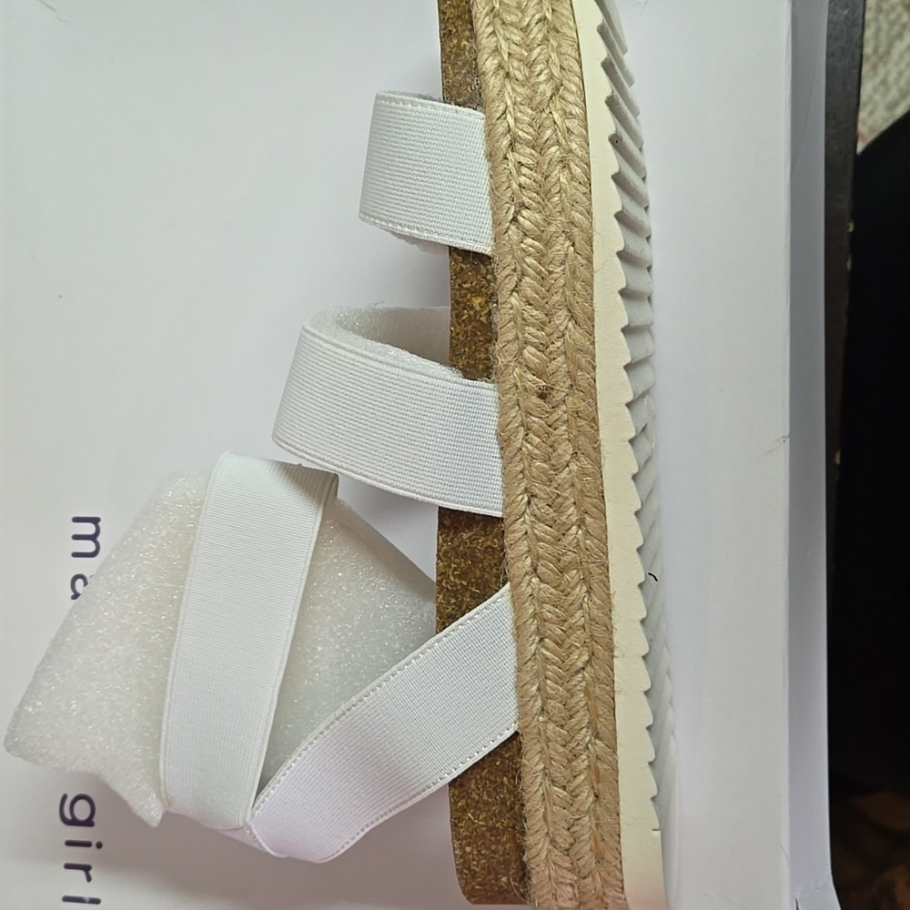 Madden Girl Carly White Espadrille 8 Women New In Box - Picture 5 of 7